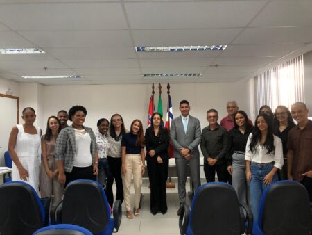 Alunos de Direito visitam CEJUSC de Feira de Santana