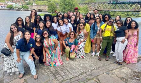 Estudantes de Pedagogia vivenciam experiências literárias na Flica 2025