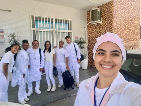 Alunos de Nutrição da UniFat realizam visita técnica ao Banco de Leite Humano do Hospital da Mulher