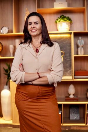 Coordenadora de Pedagogia da UniFat é aprovada em Doutorado em Educação na UFBA