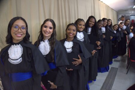 UniFat forma nova turma de pedagogas em cerimônia marcada por emoção