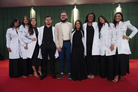 Cerimônia do Jaleco reúne alunos de Odontologia e Medicina Veterinária da UniFat