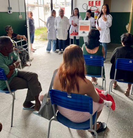 Alunos de Enfermagem promovem ação de conscientização sobre hipertensão